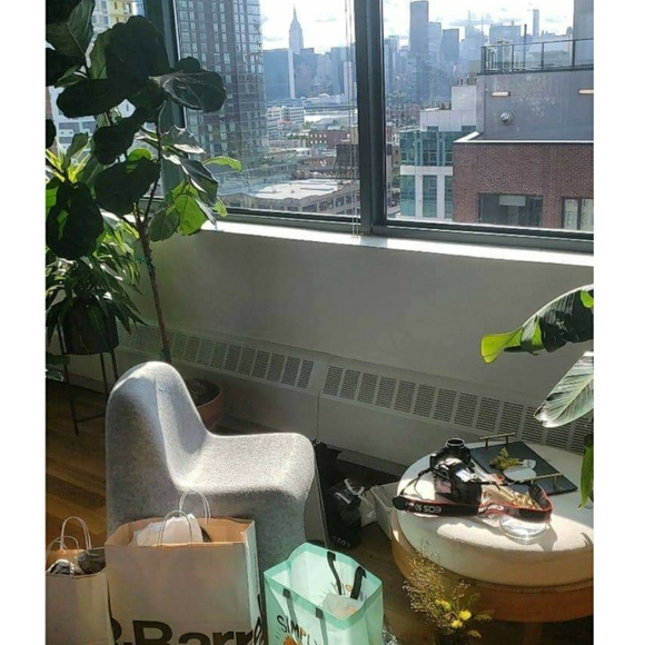 Meet the Posher of WowNYC, Wowie! - Picture 2 of 16